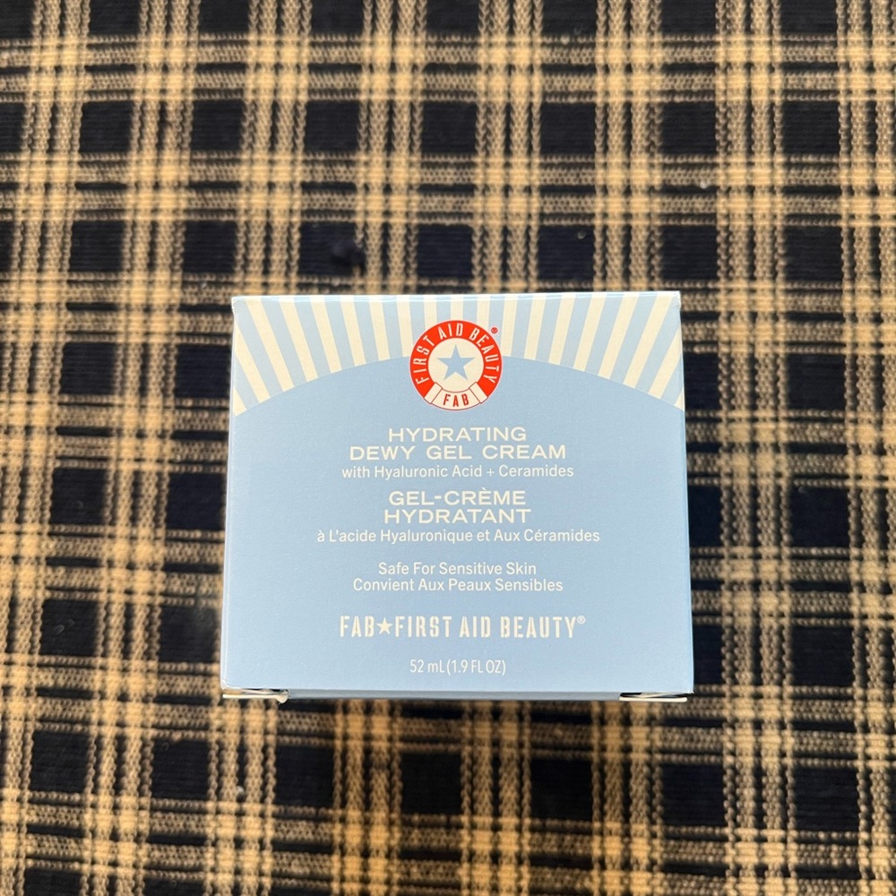 First Aid Beauty Hydrating Dewy Gel Cream